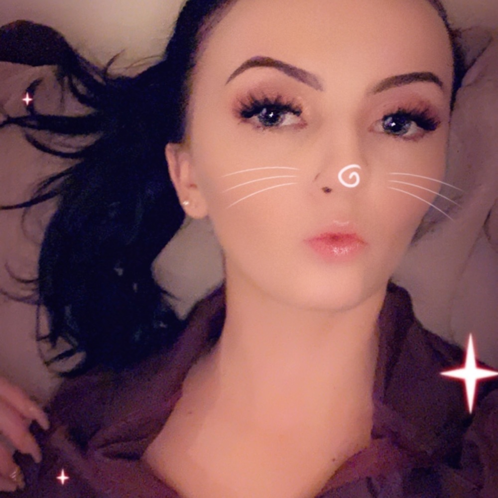 Hi! I’m Hannah 😊 - Picture 7 of 10